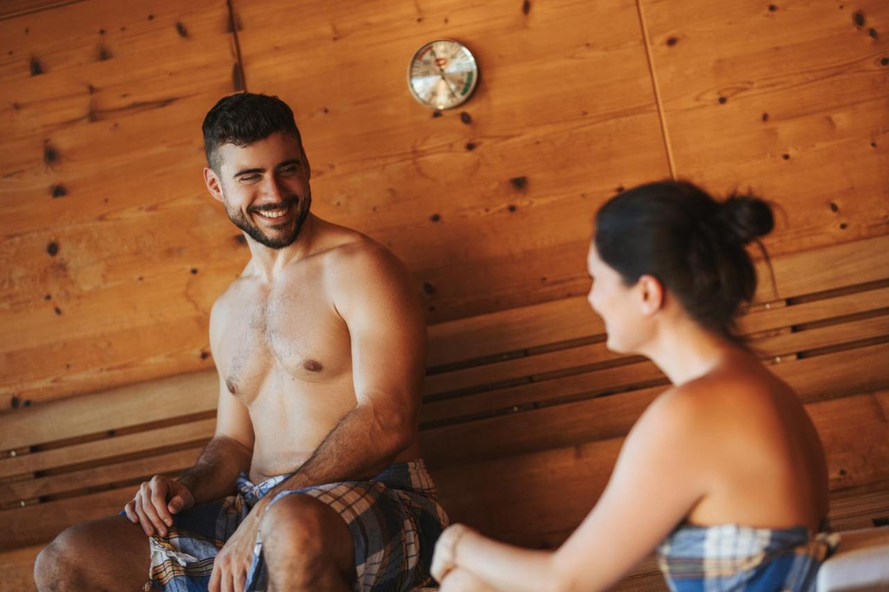 Regitnig - 4 Sterne Hotel Und Chalets Weissensee Eksteriør billede