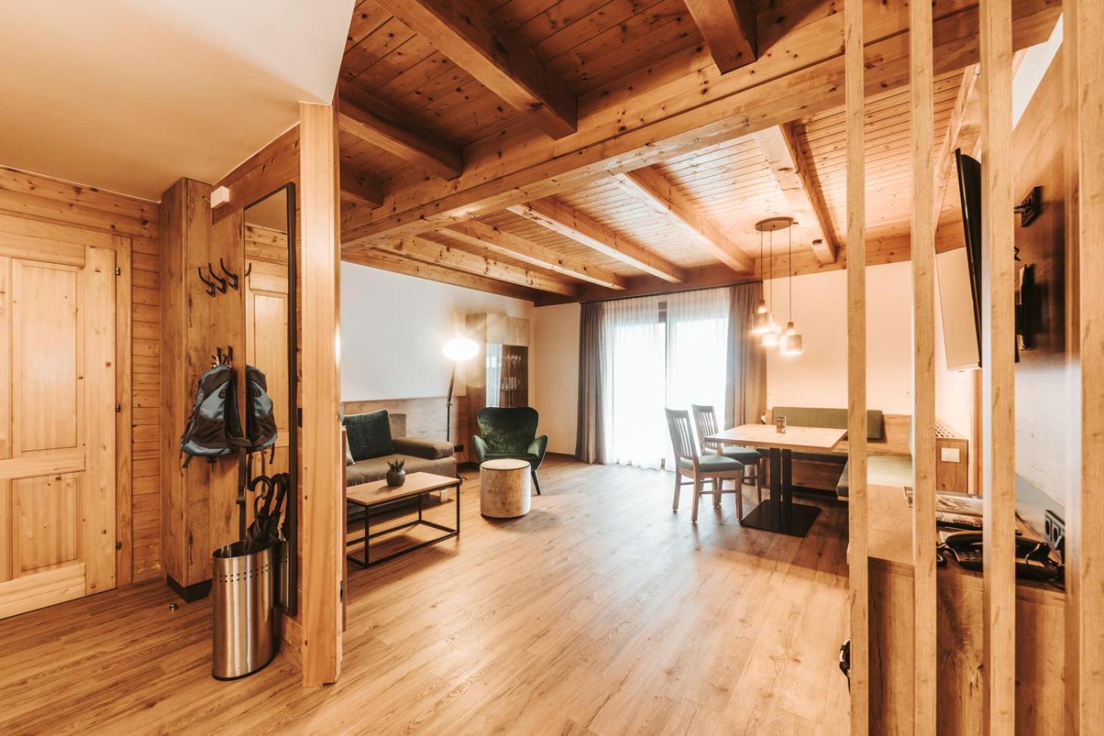 Regitnig - 4 Sterne Hotel Und Chalets Weissensee Eksteriør billede