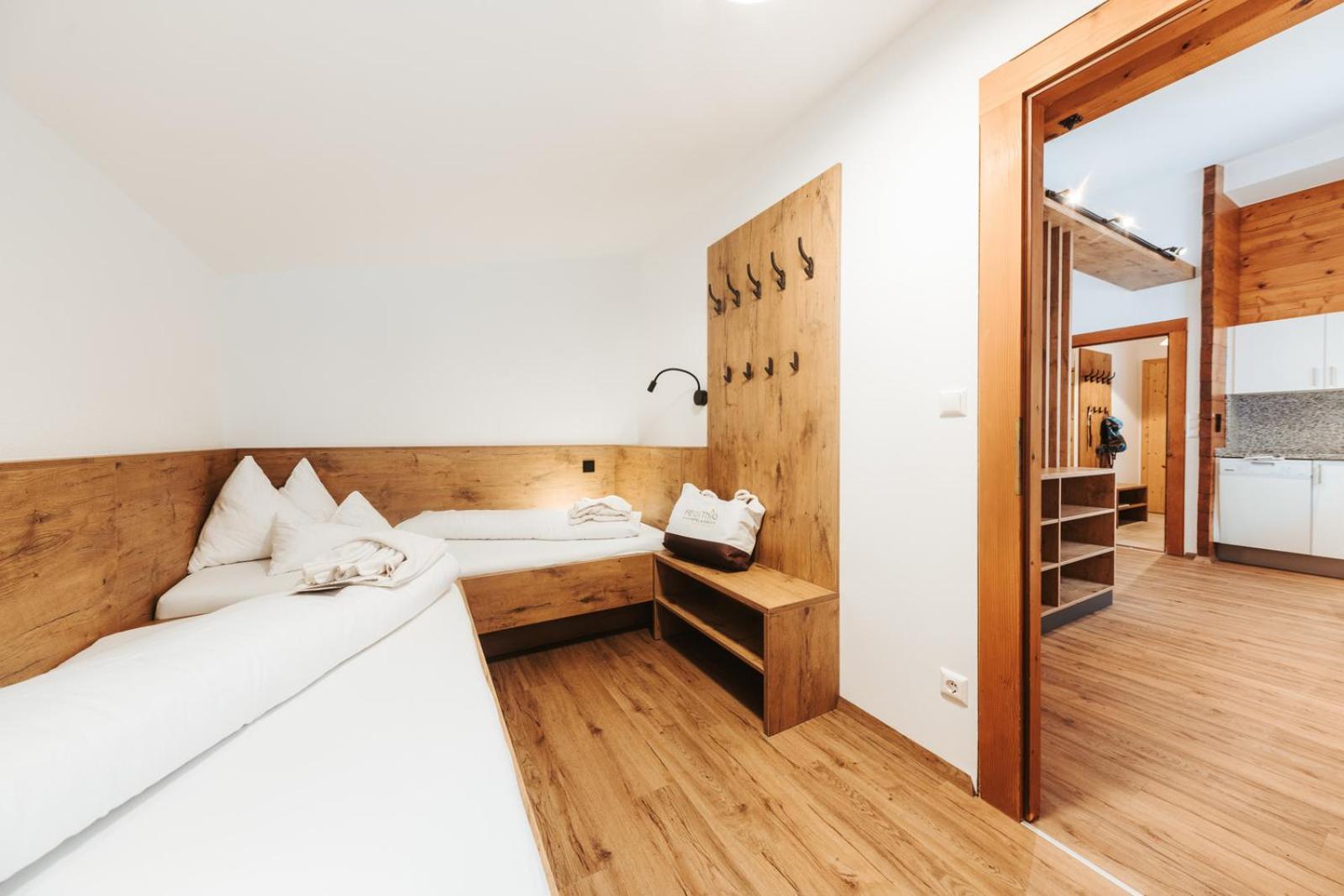 Regitnig - 4 Sterne Hotel Und Chalets Weissensee Eksteriør billede