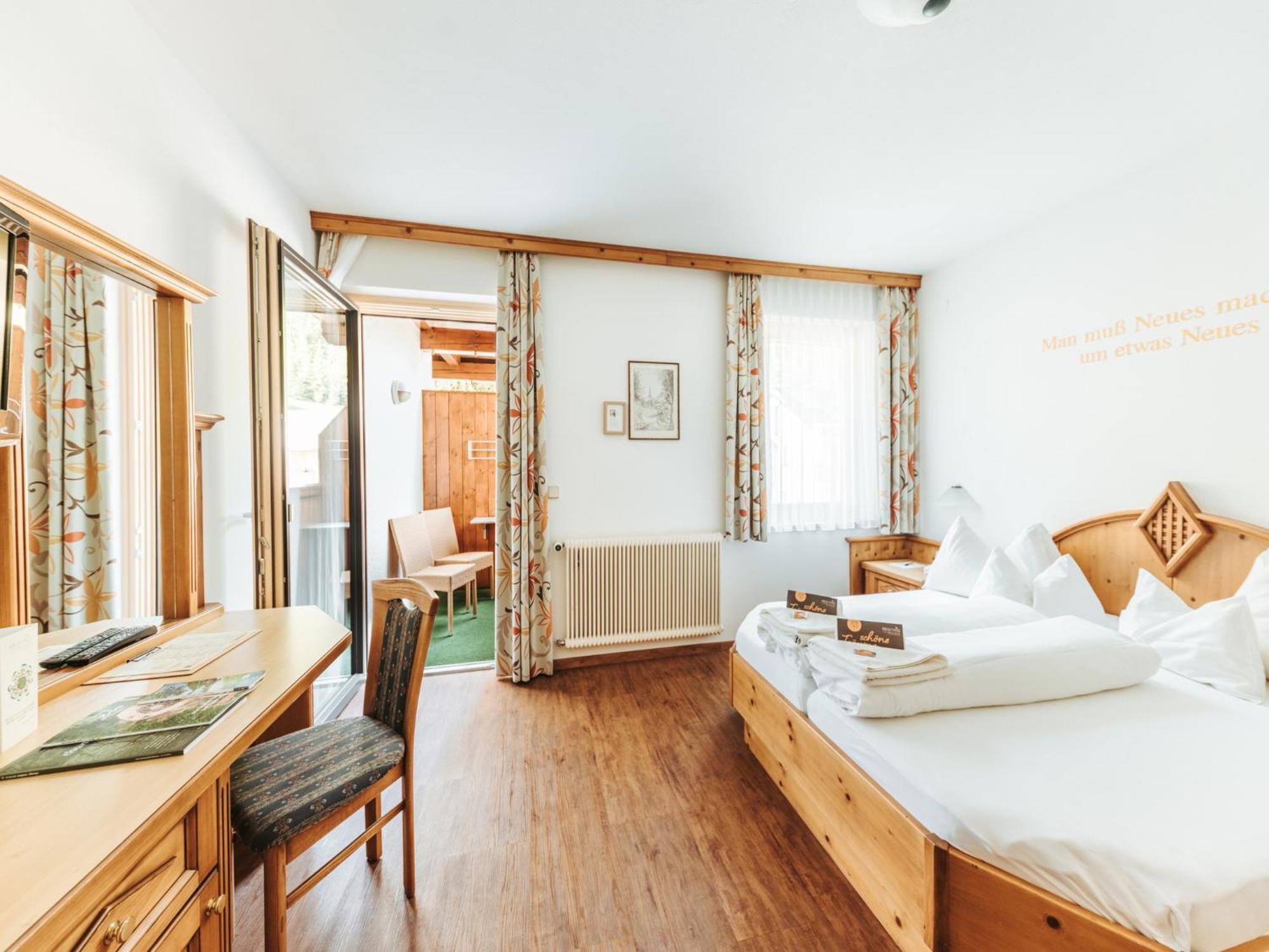 Regitnig - 4 Sterne Hotel Und Chalets Weissensee Eksteriør billede
