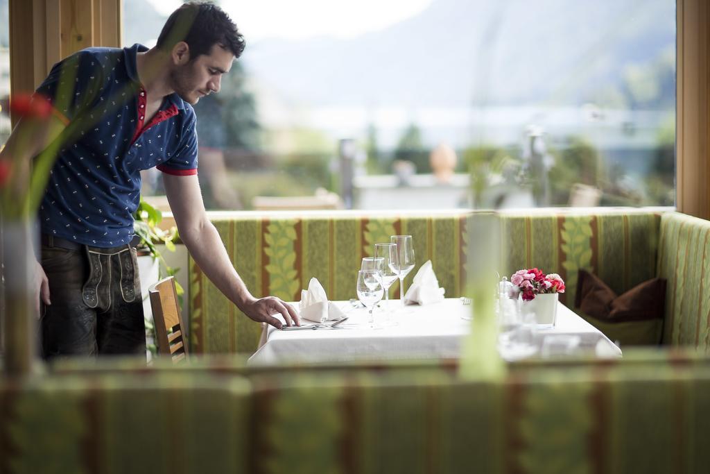 Regitnig - 4 Sterne Hotel Und Chalets Weissensee Eksteriør billede