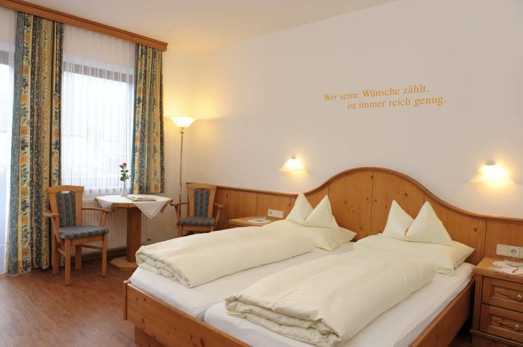 Regitnig - 4 Sterne Hotel Und Chalets Weissensee Eksteriør billede